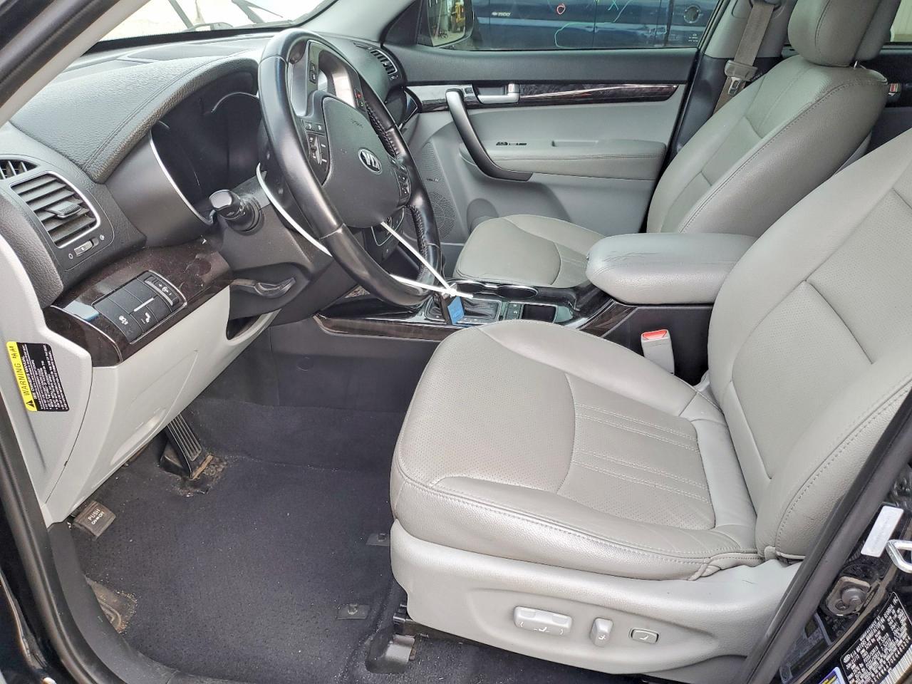 2014 KIA SORENTO