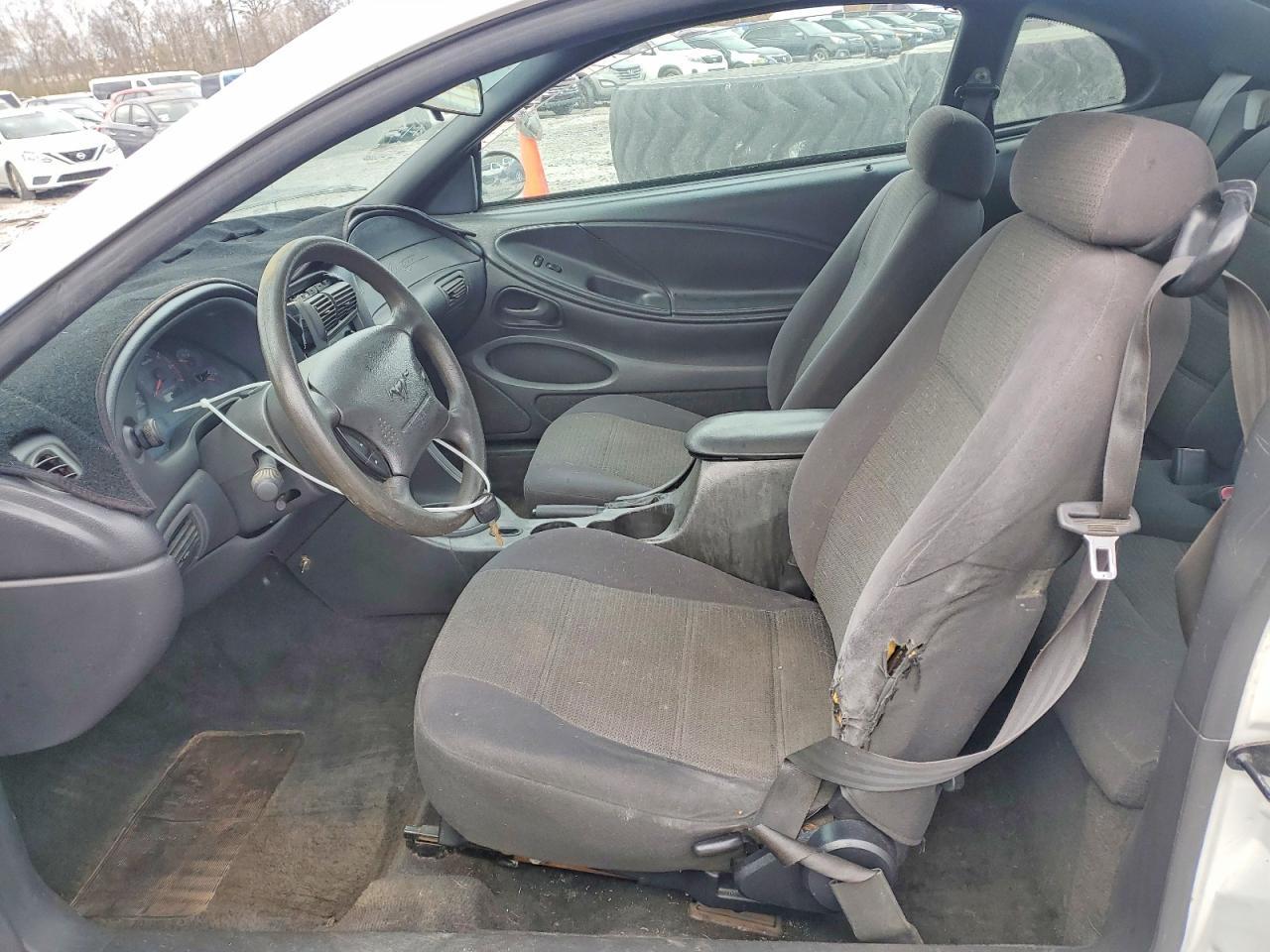 2002 FORD MUSTANG