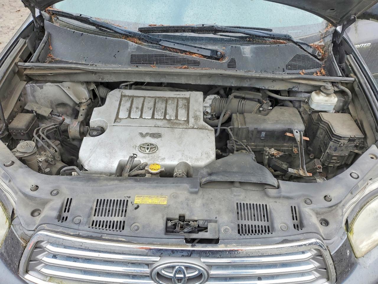 2010 TOYOTA HIGHLANDER