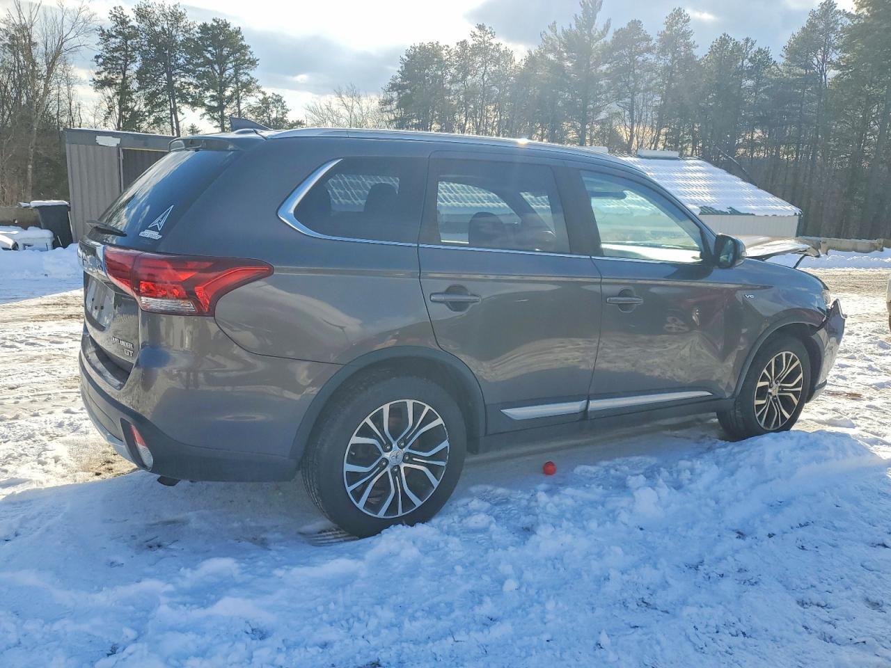 2017 MITSUBISHI outlander
