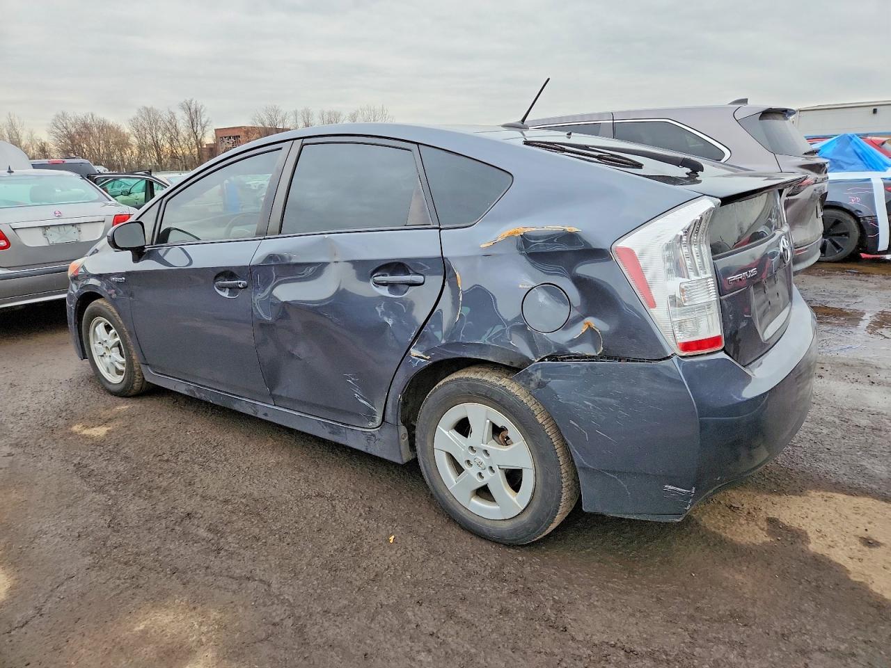 2011 TOYOTA PRIUS