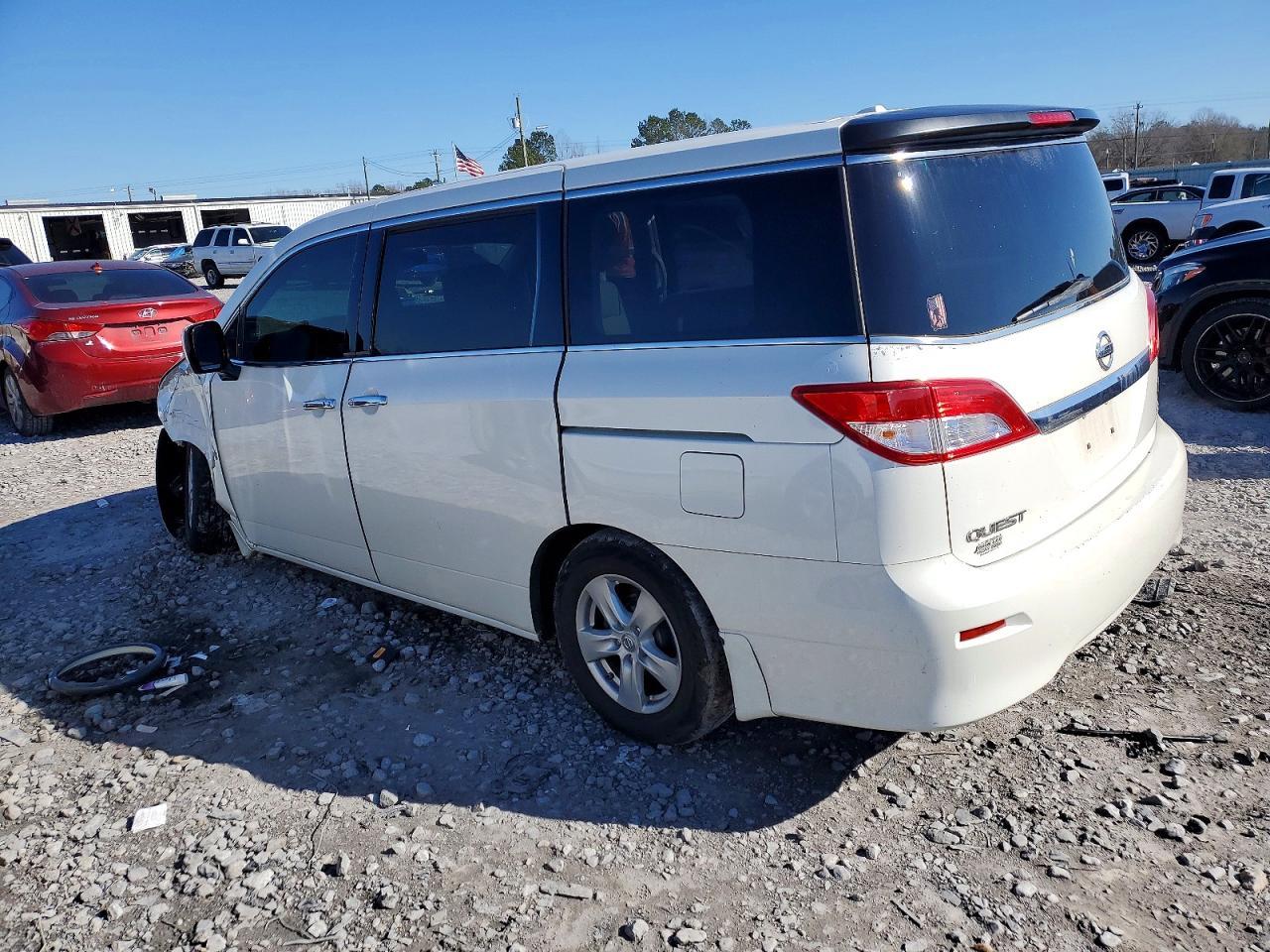 2015 NISSAN Quest