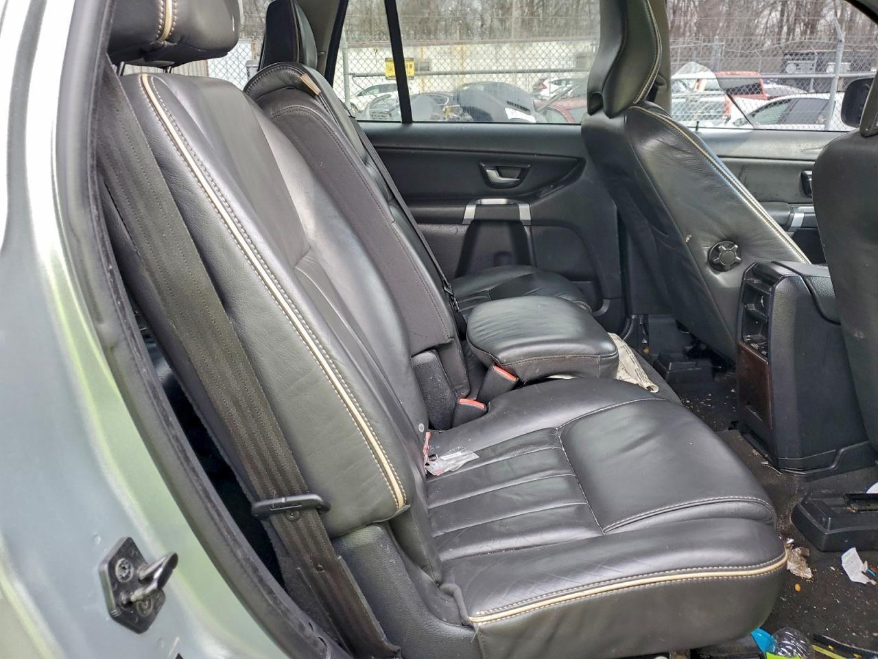 2013 VOLVO XC90