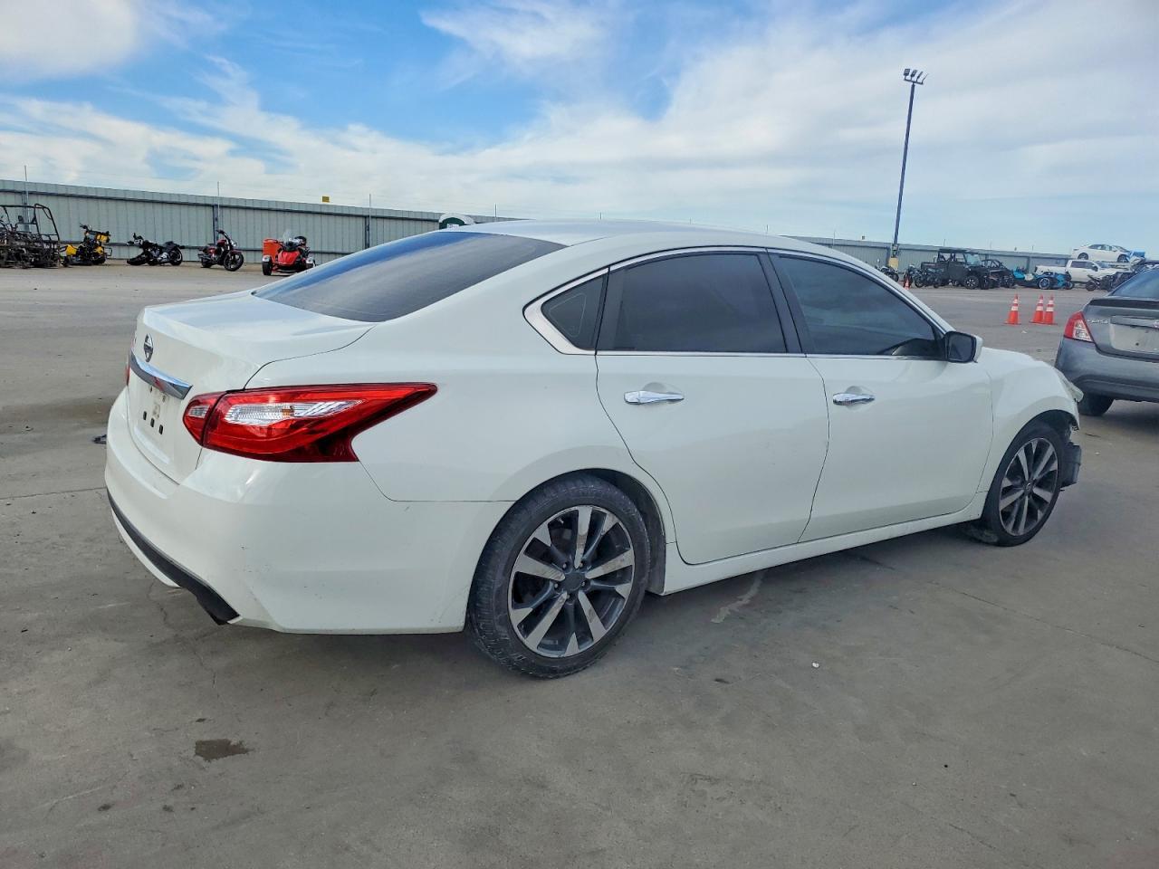 2016 NISSAN ALTIMA