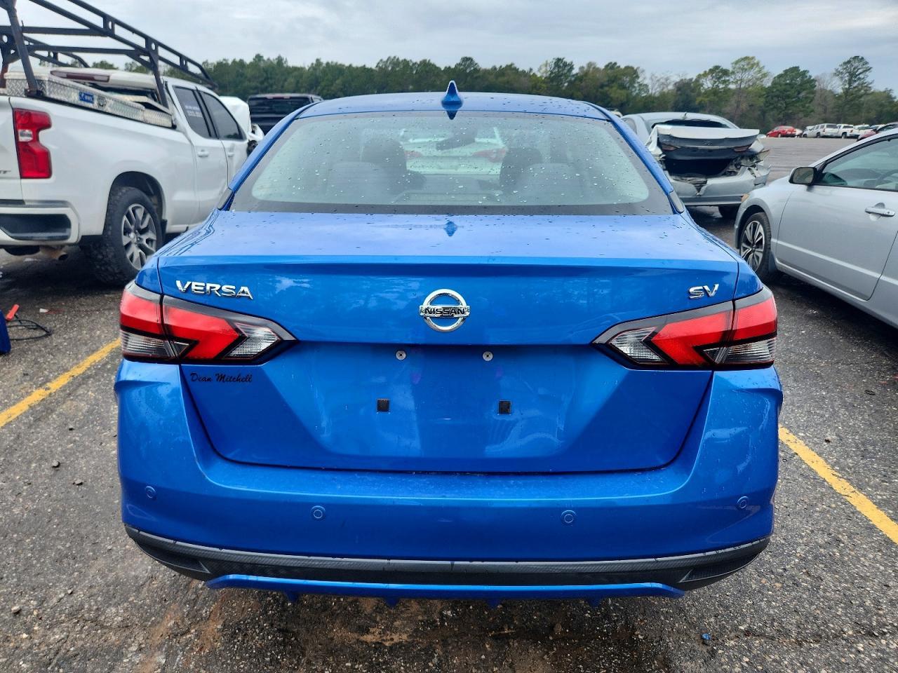 2020 NISSAN VERSA