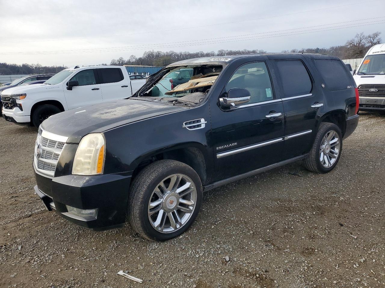 2010 CADILLAC ESCALADE
