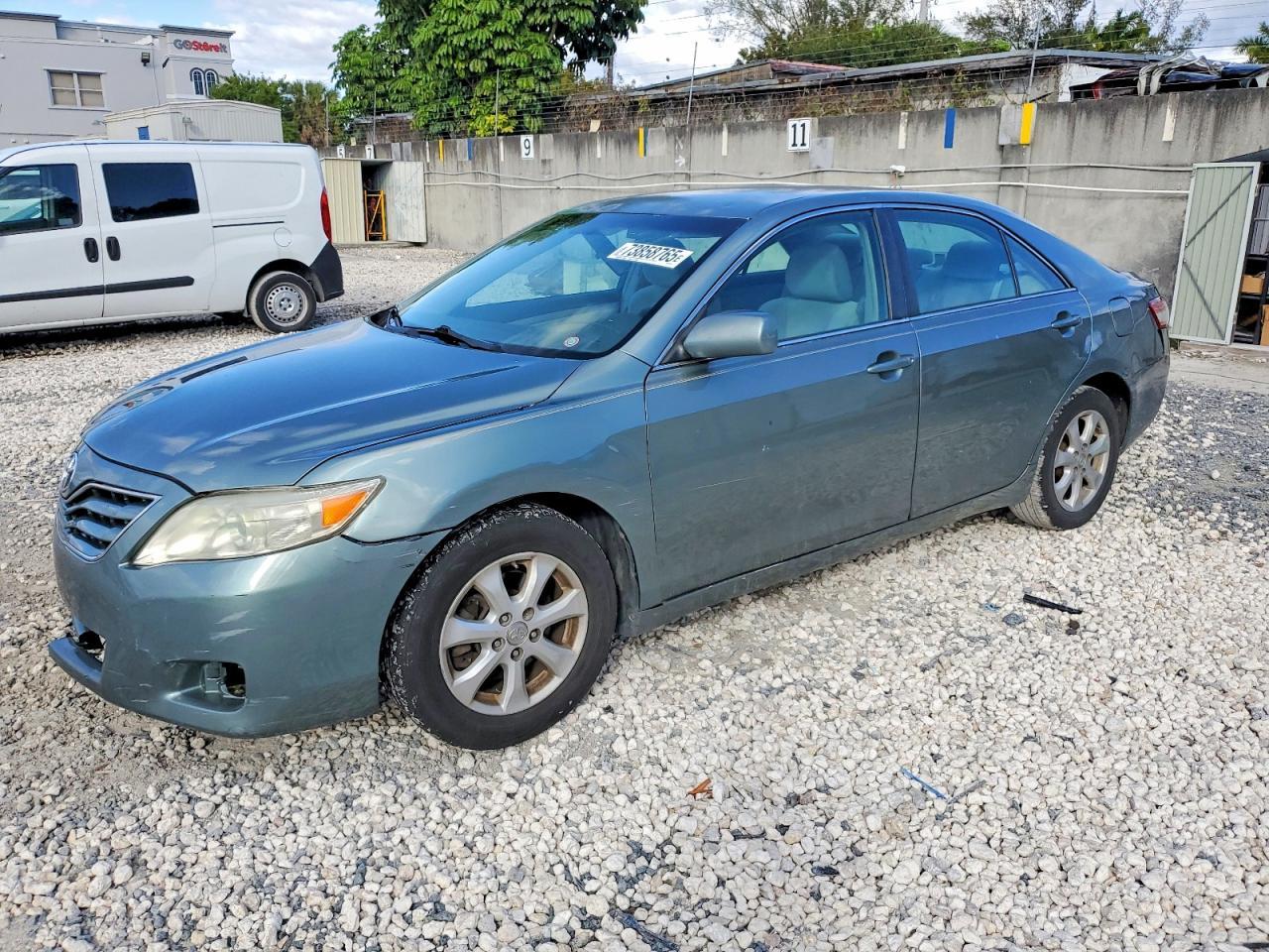 2011 TOYOTA CAMRY