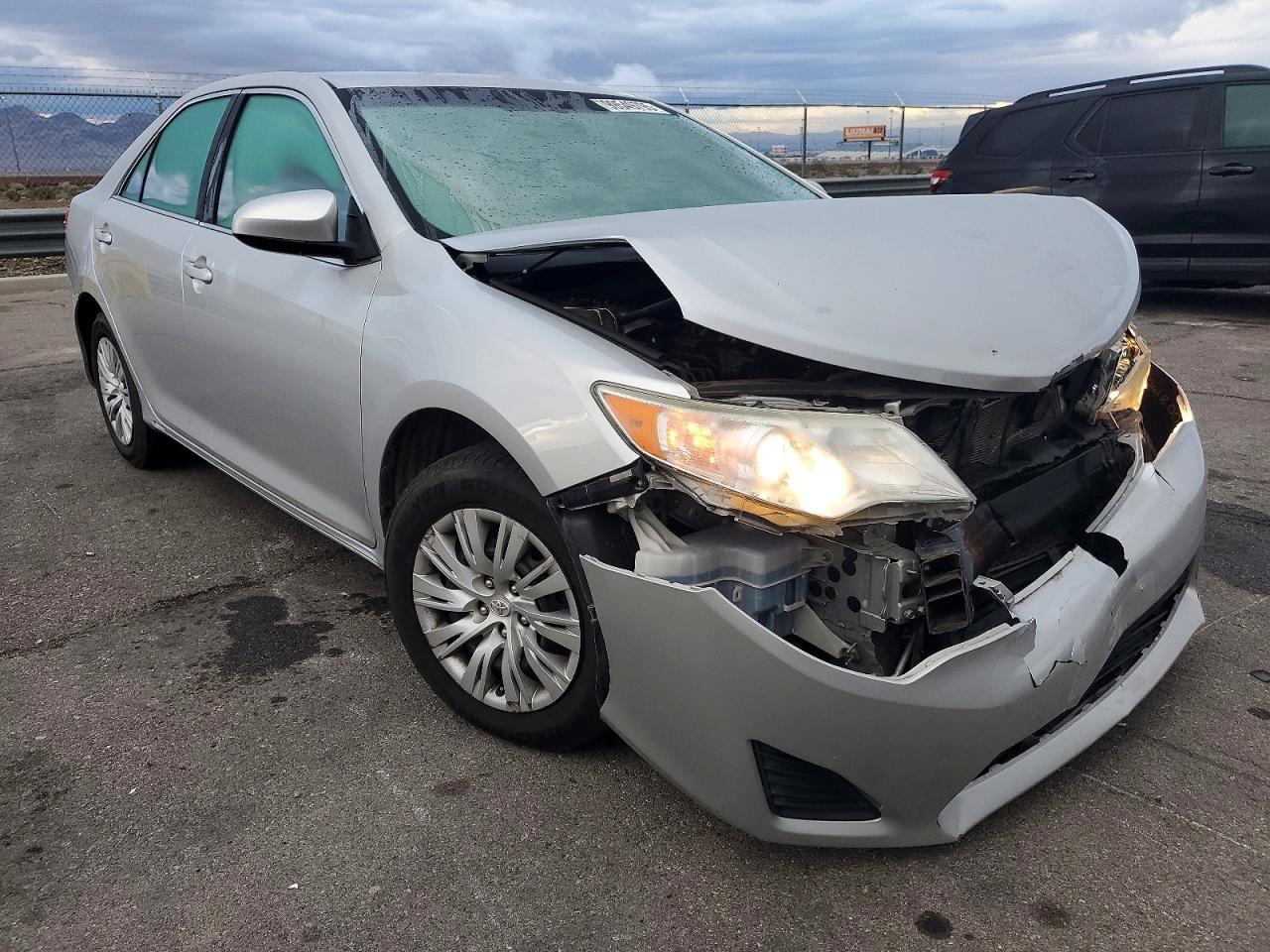 2014 TOYOTA CAMRY