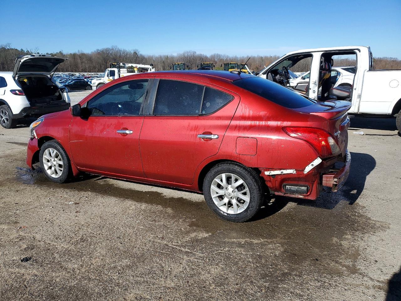 2017 NISSAN VERSA