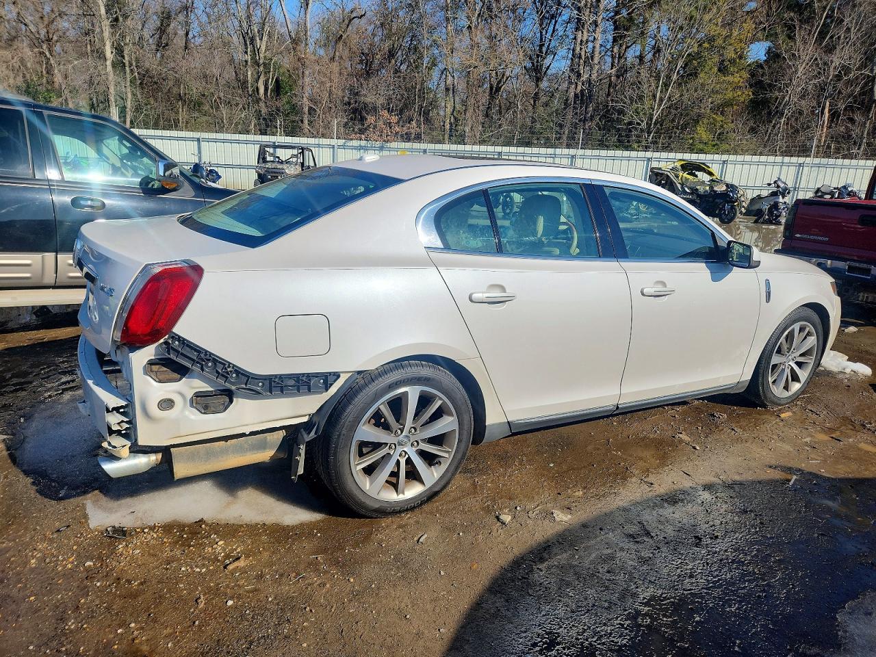 2011 LINCOLN MKS