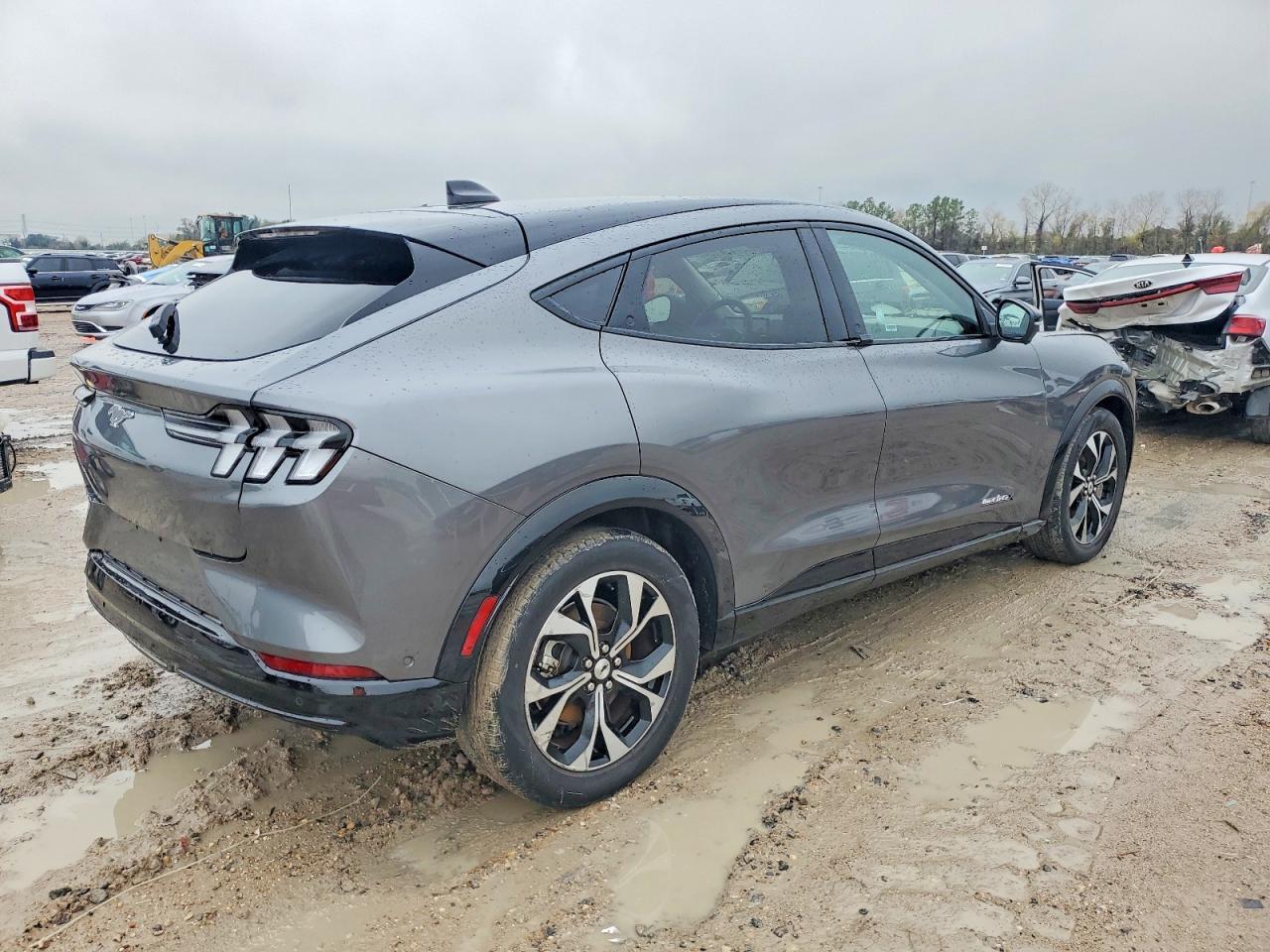 2023 FORD Mustang Mach-E