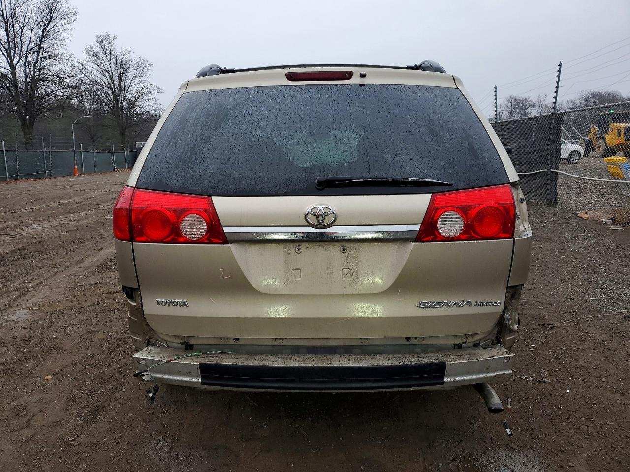 2006 TOYOTA SIENNA