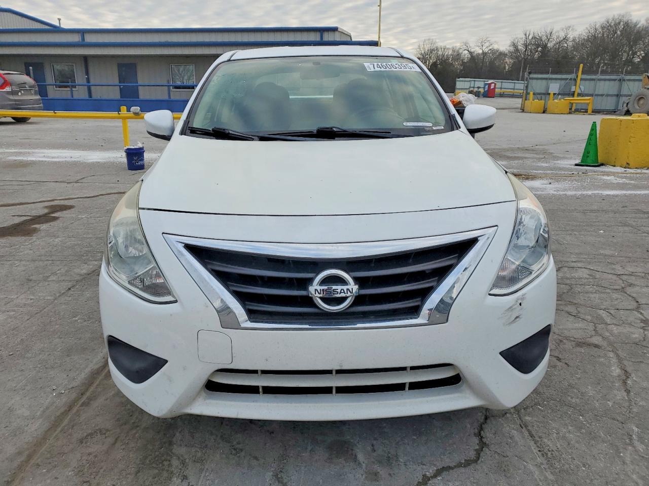 2018 NISSAN VERSA