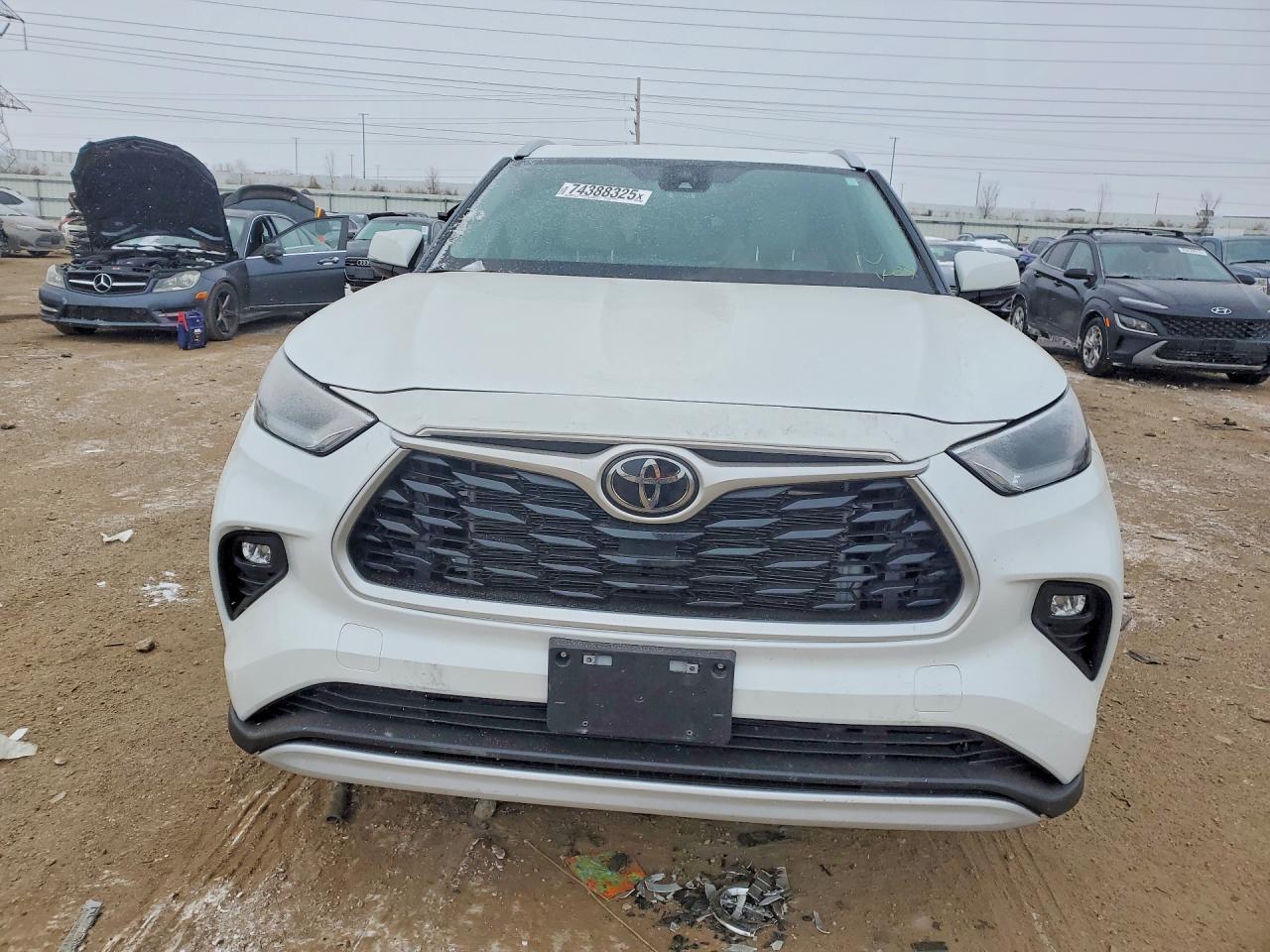 2022 TOYOTA HIGHLANDER