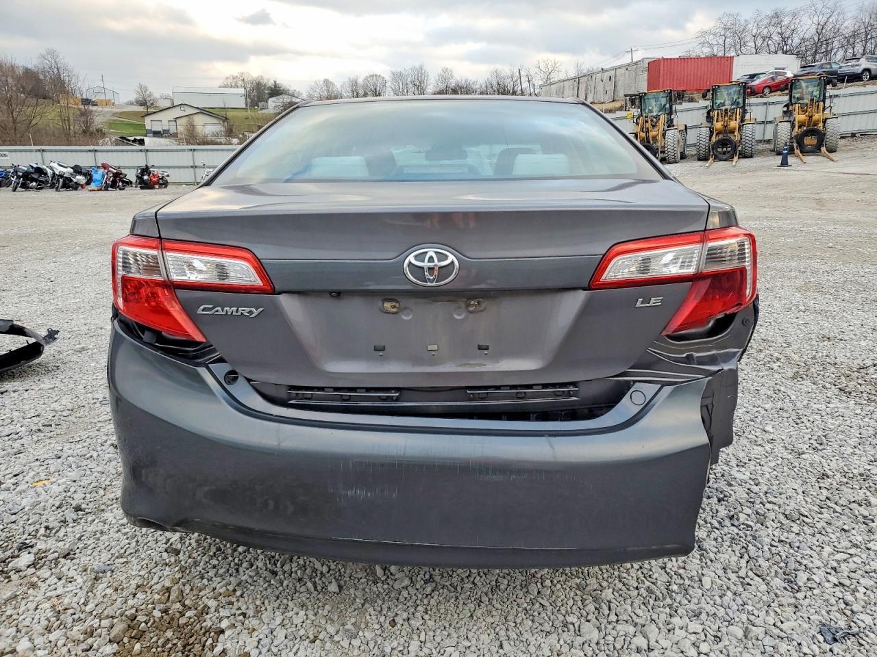 2014 TOYOTA CAMRY