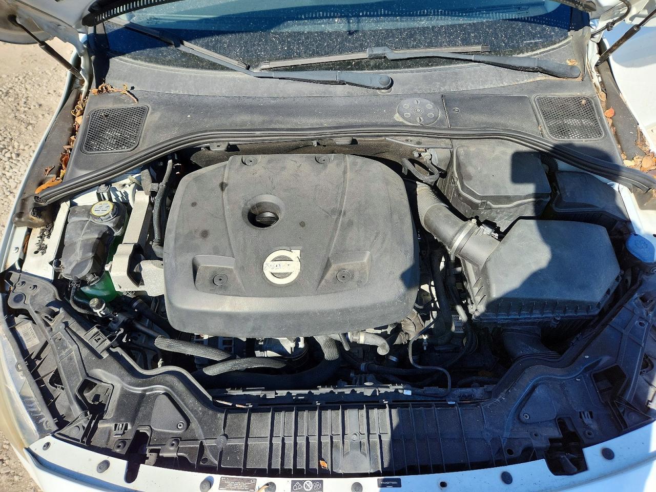 2015 VOLVO V60