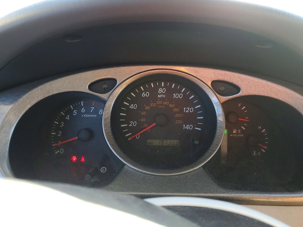 2002 TOYOTA HIGHLANDER