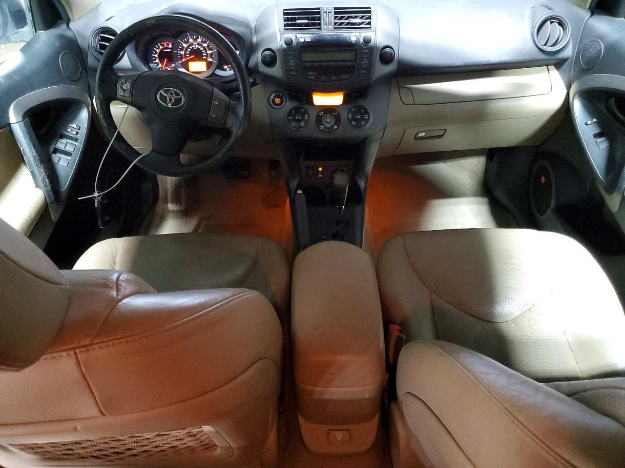 2011 TOYOTA RAV4