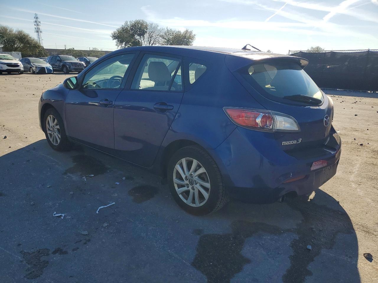 2013 MAZDA 3