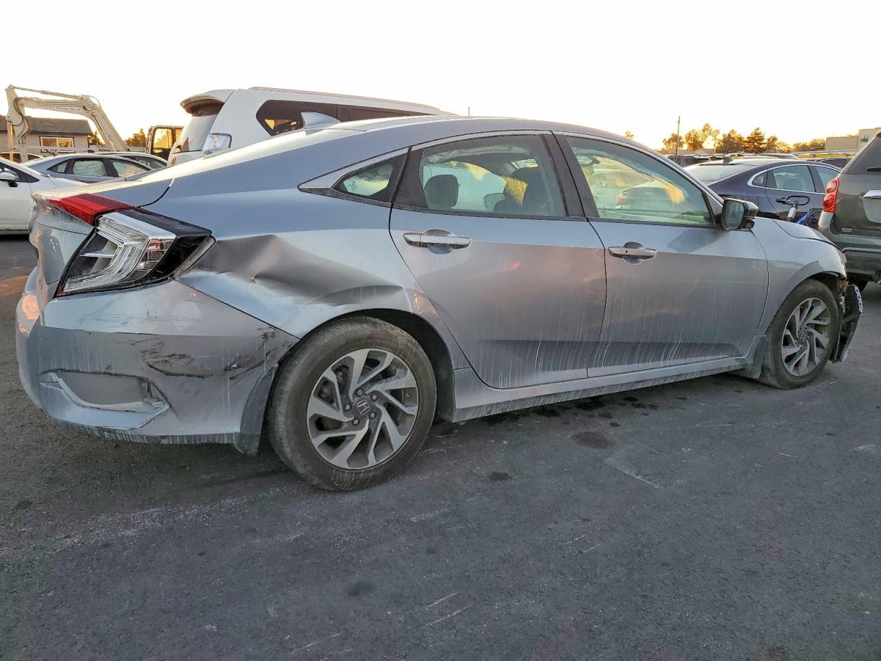 2018 HONDA CIVIC