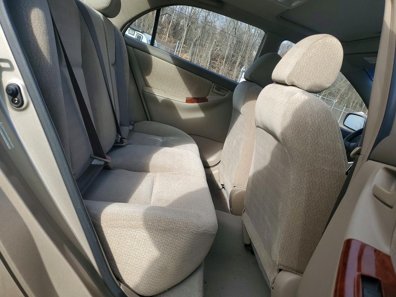 2004 TOYOTA COROLLA