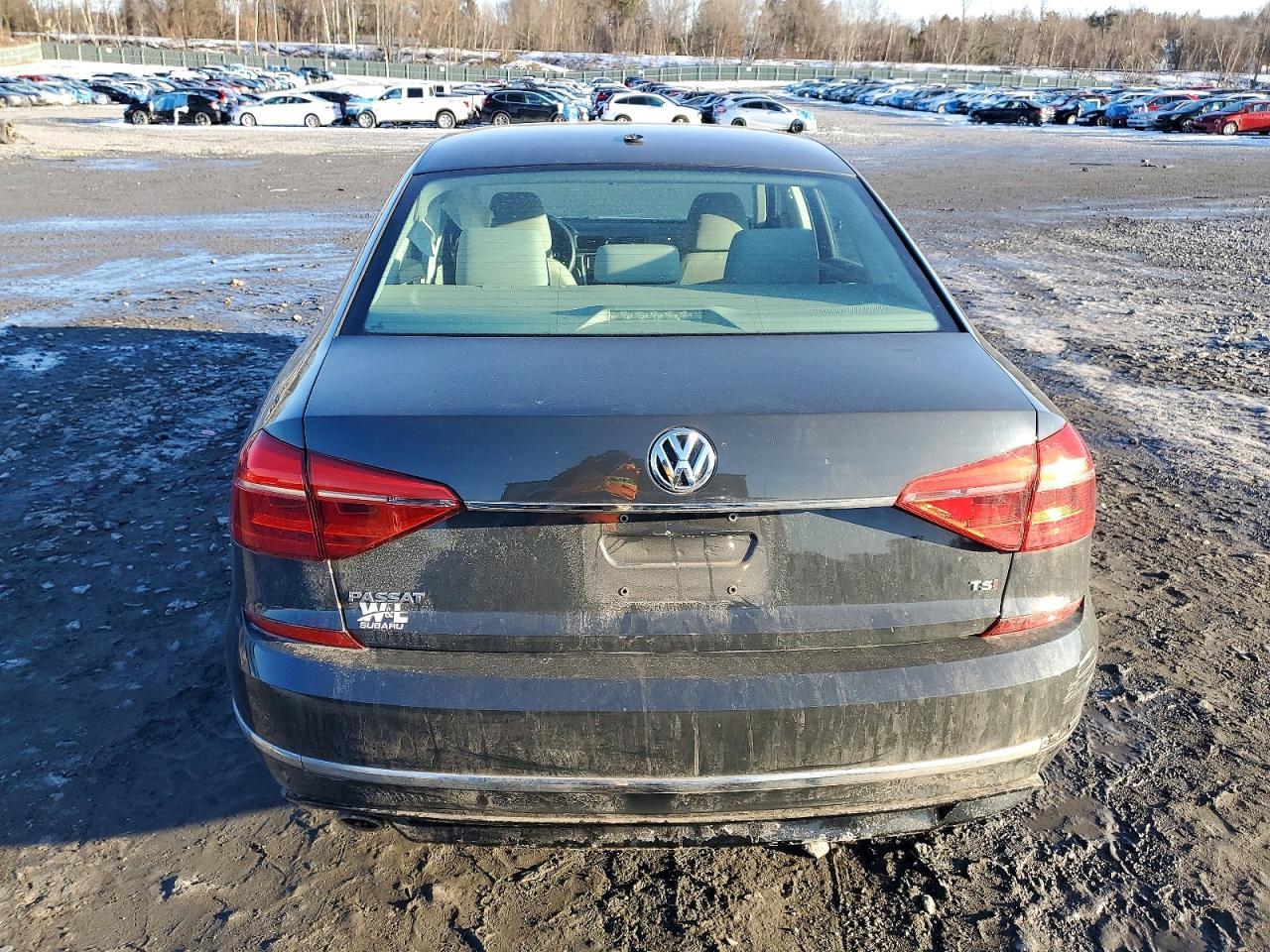 2016 VOLKSWAGEN Passat
