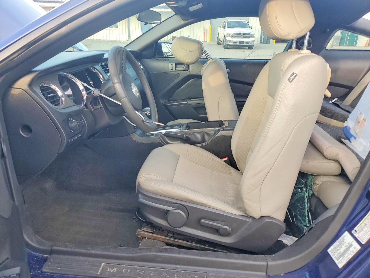 2012 FORD MUSTANG
