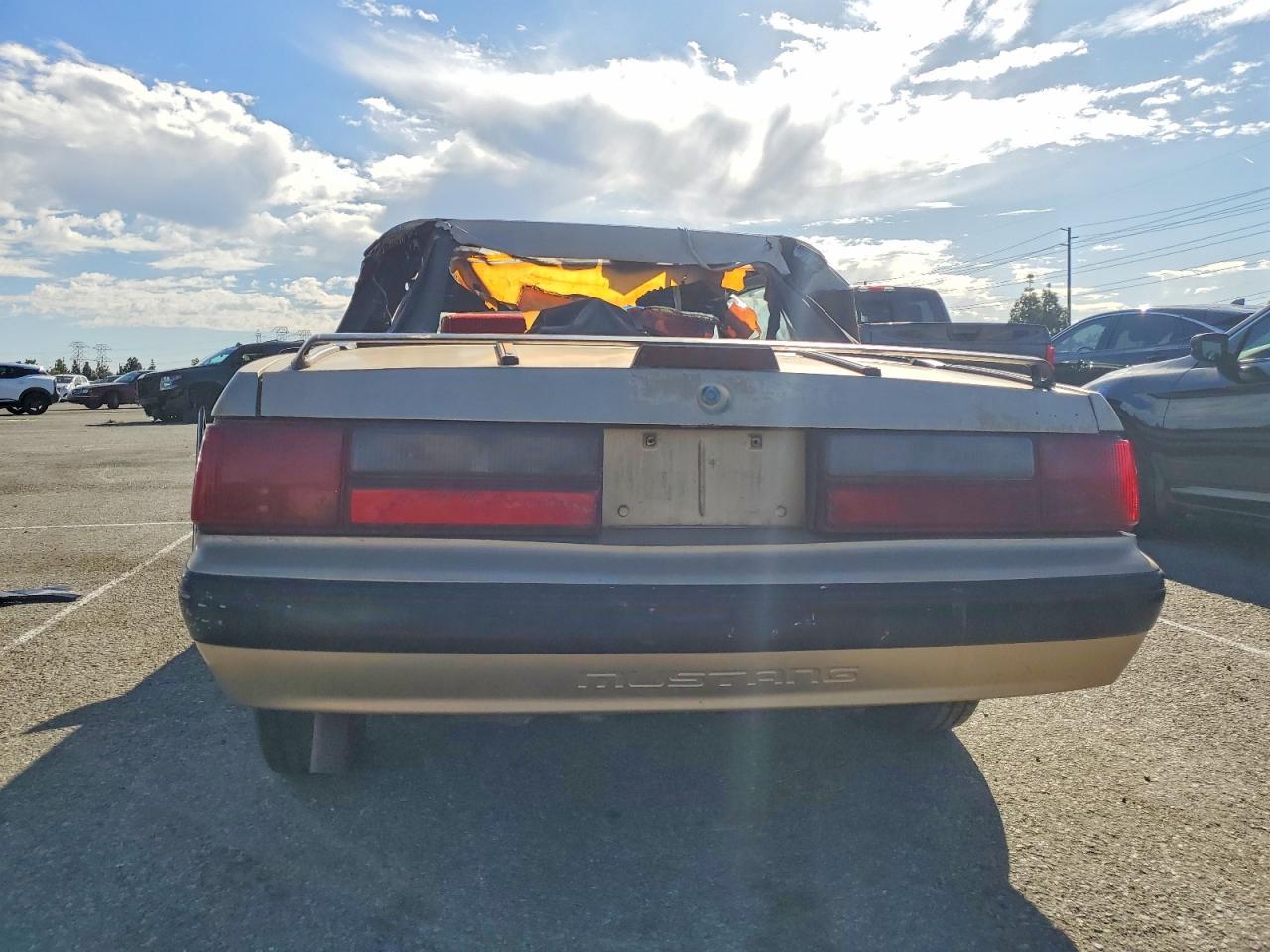 1987 FORD MUSTANG