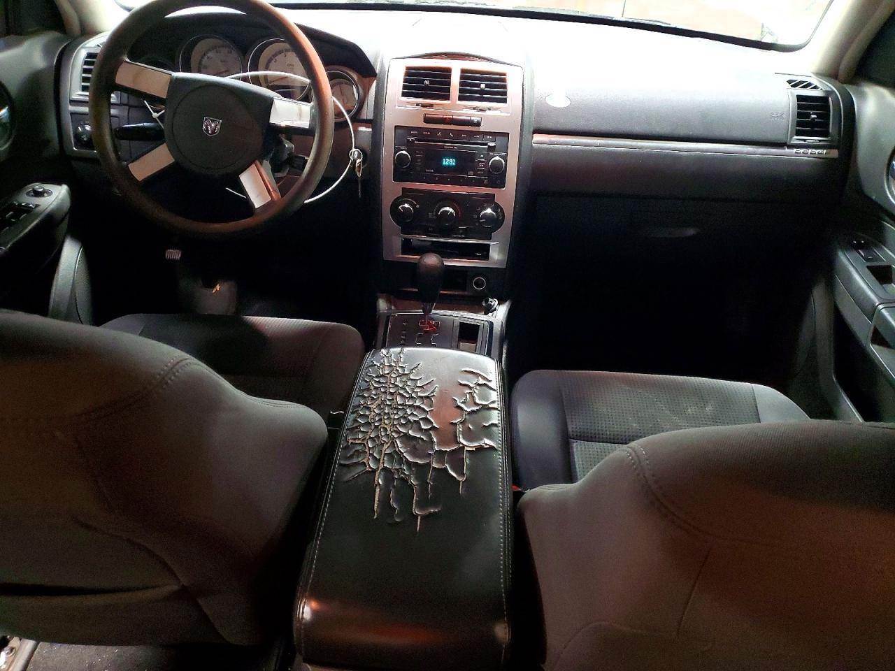 2010 DODGE CHARGER