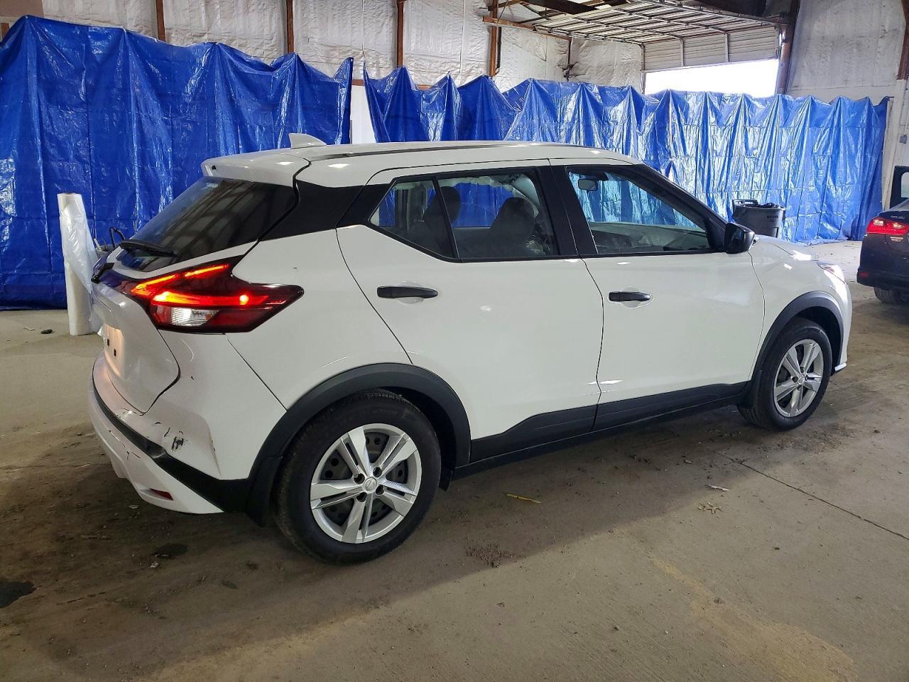 2023 NISSAN KICKS
