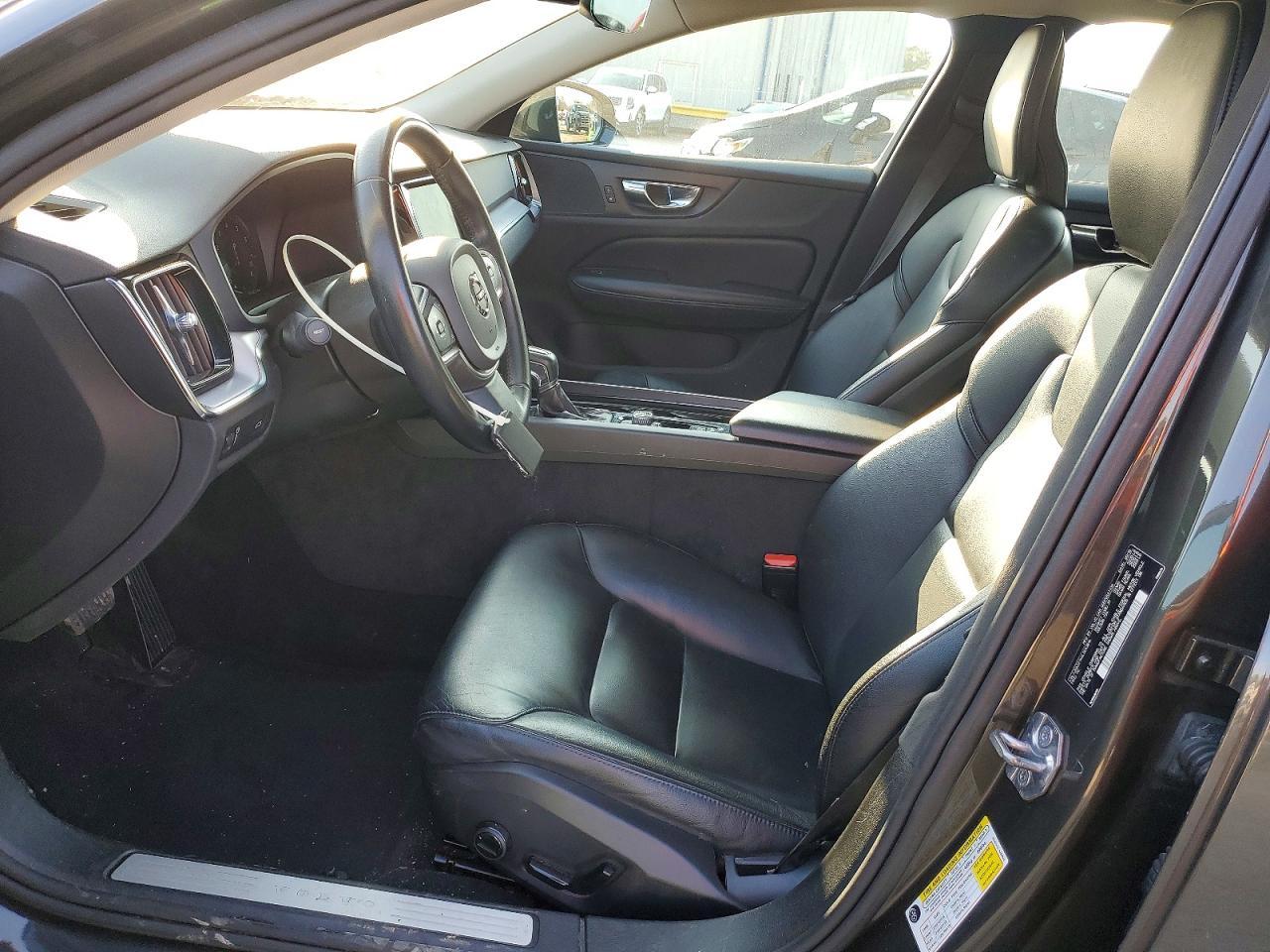 2020 VOLVO S60