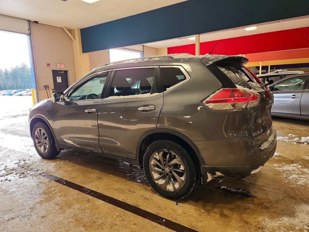 2015 NISSAN ROGUE