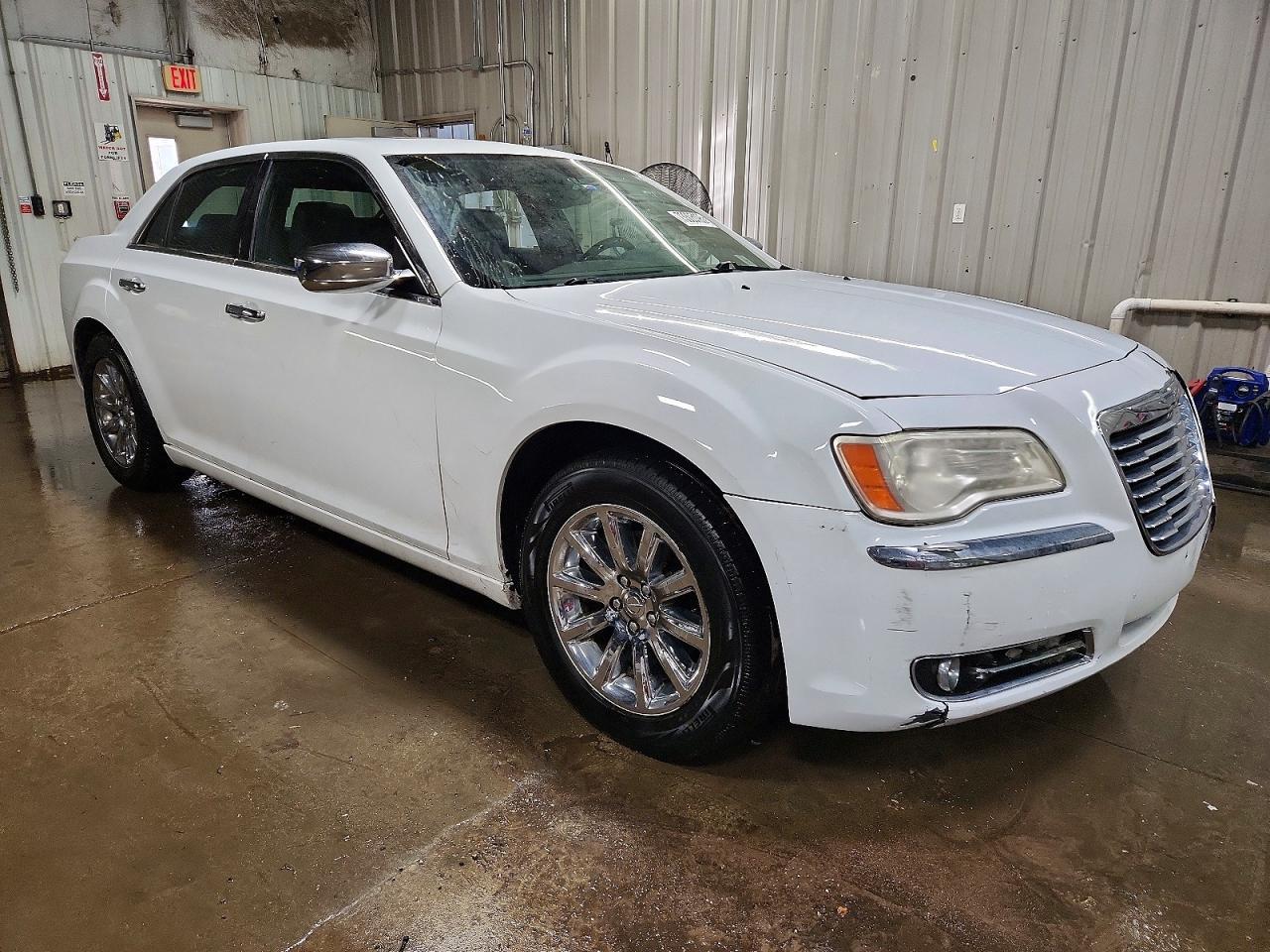 2011 CHRYSLER 300