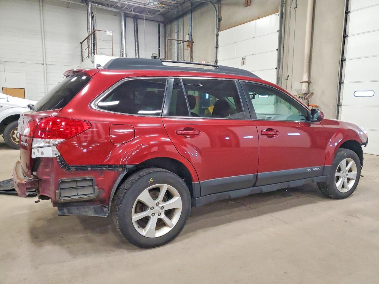 2014 SUBARU Outback