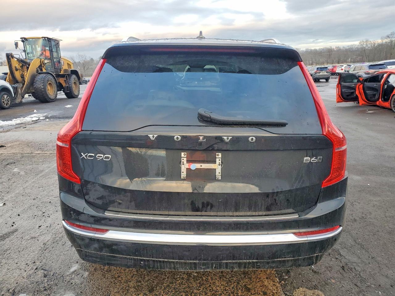 2023 VOLVO XC90