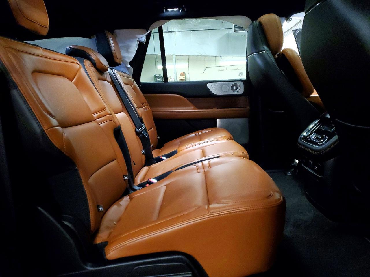2021 LINCOLN Navigator