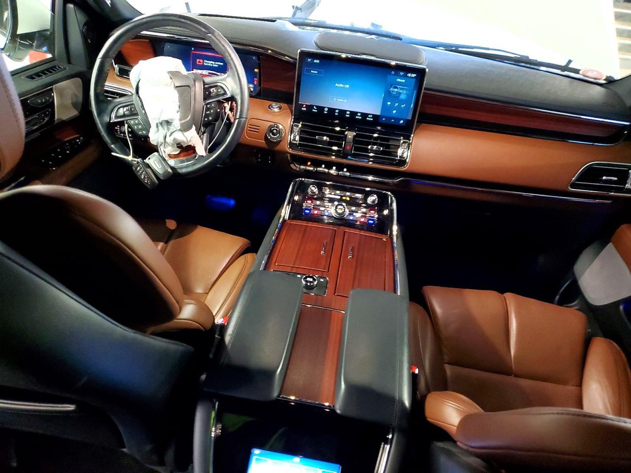 2024 LINCOLN Navigator