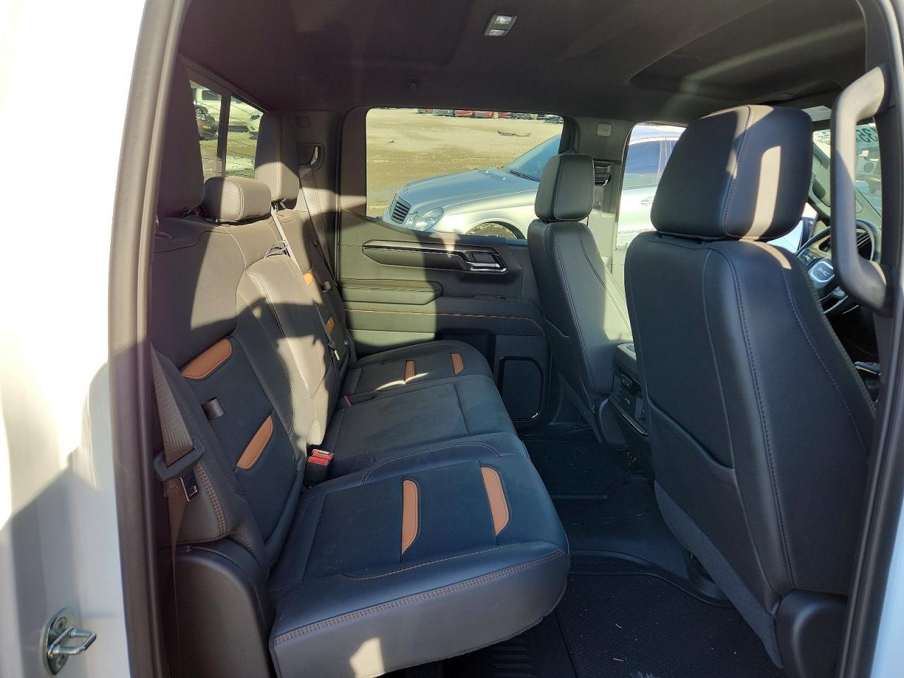 2024 GMC Sierra