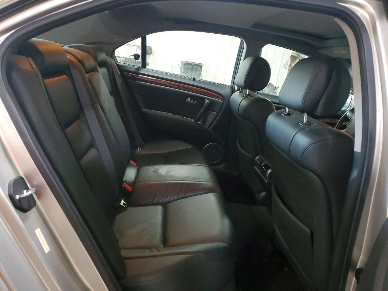 2006 ACURA RL