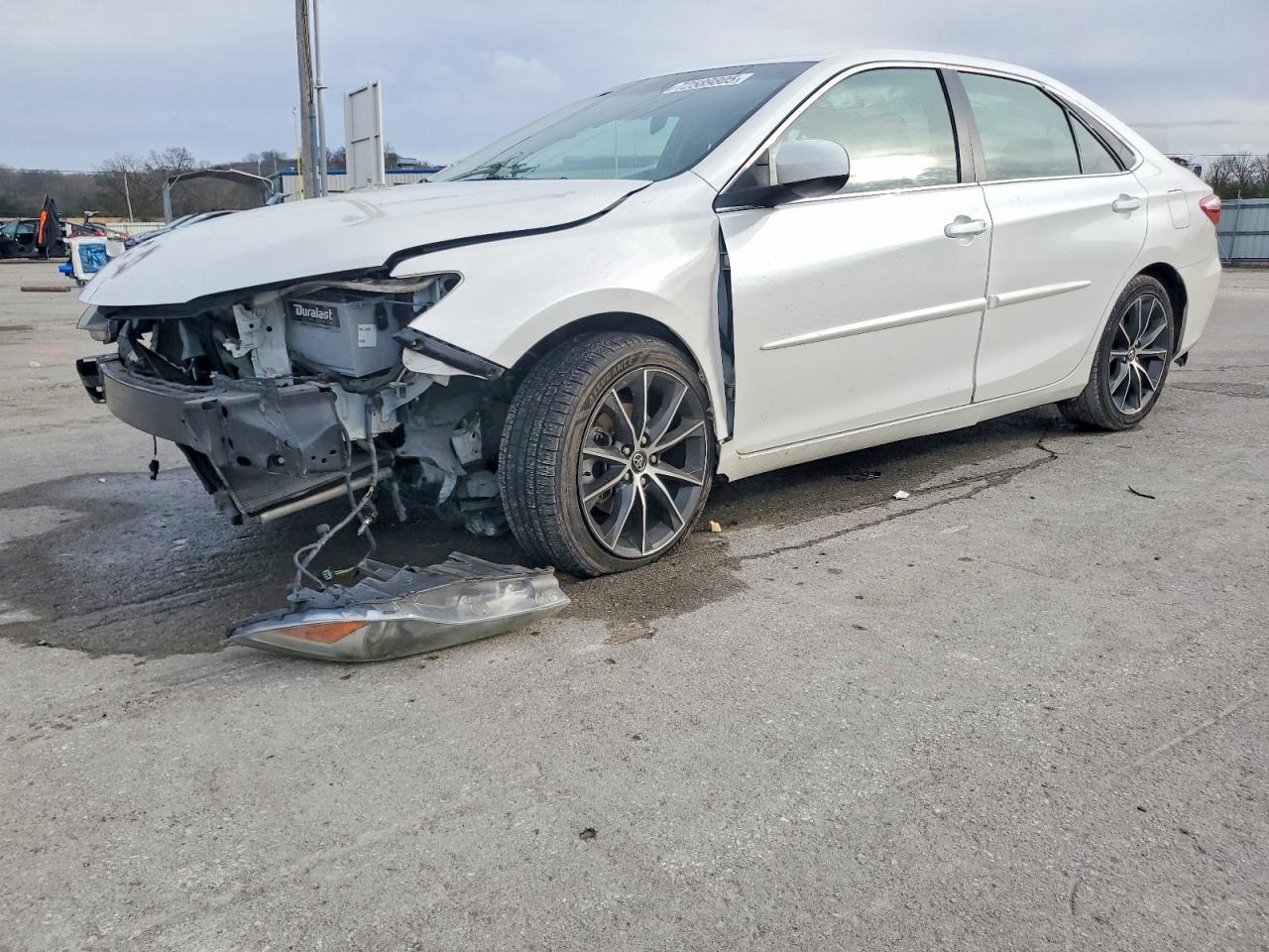 2016 TOYOTA CAMRY