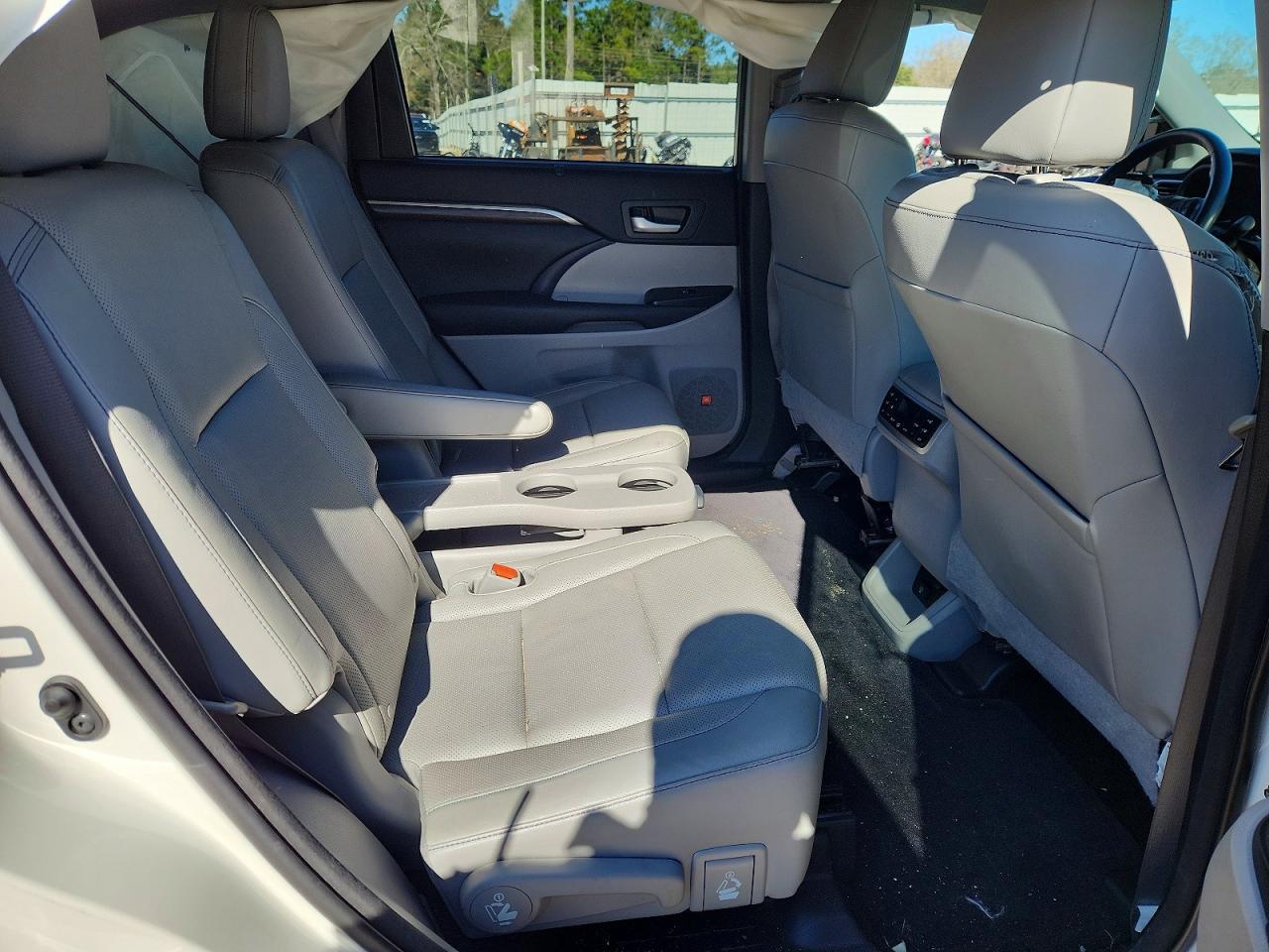 2014 TOYOTA HIGHLANDER