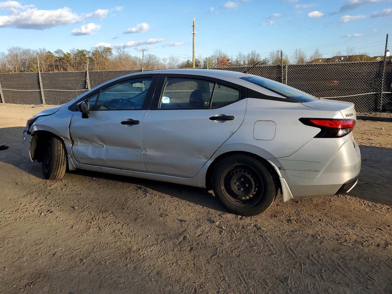 2020 NISSAN VERSA