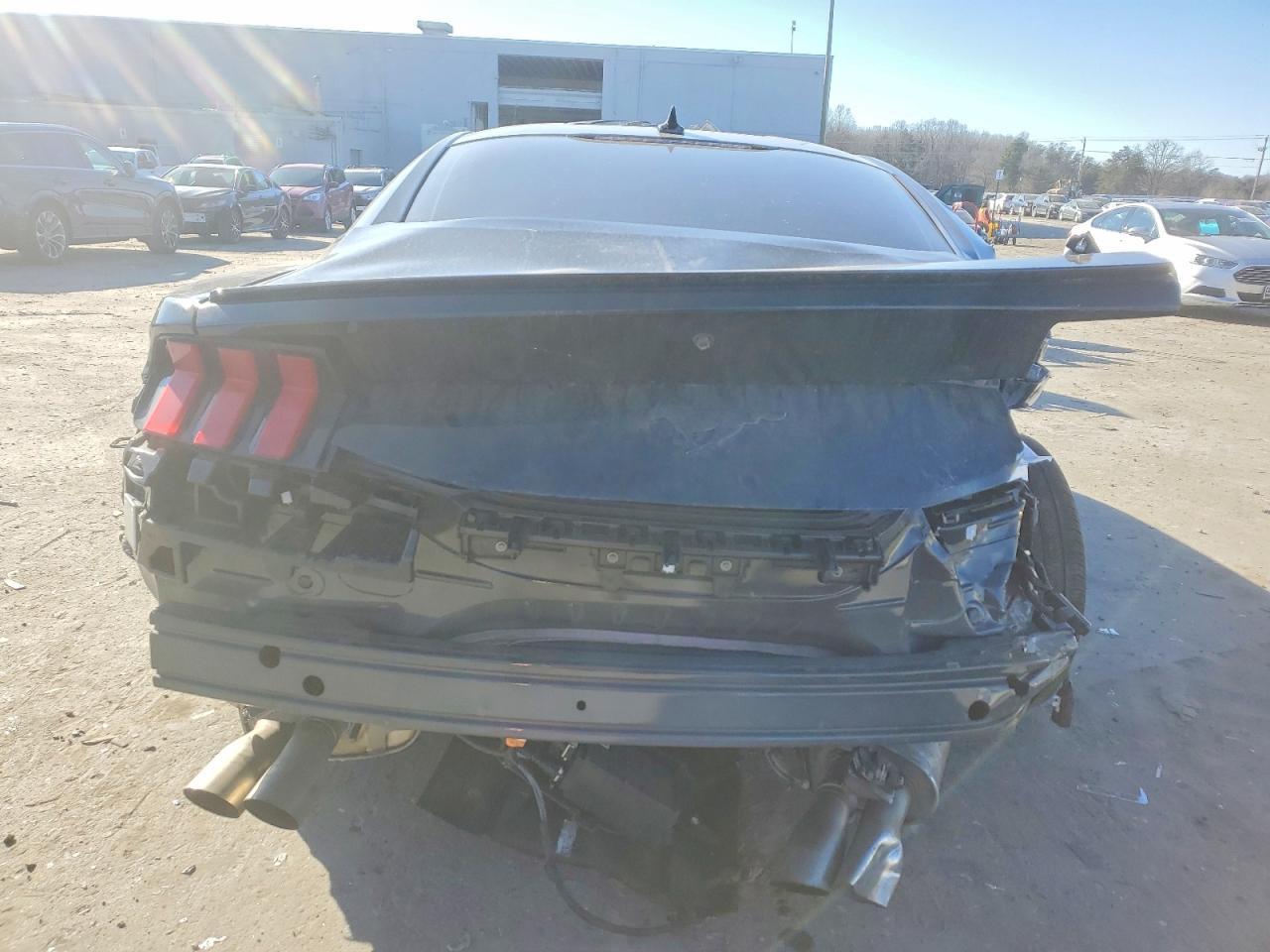 2025 FORD MUSTANG