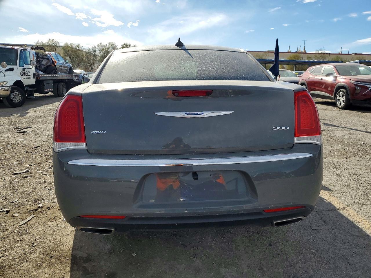 2018 CHRYSLER 300