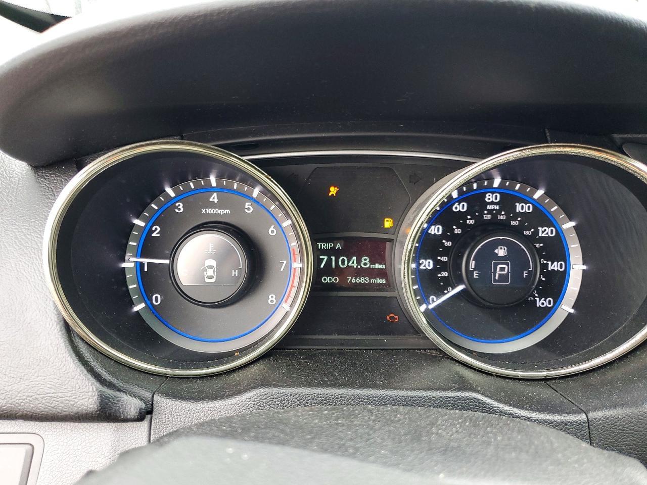 2011 HYUNDAI SONATA