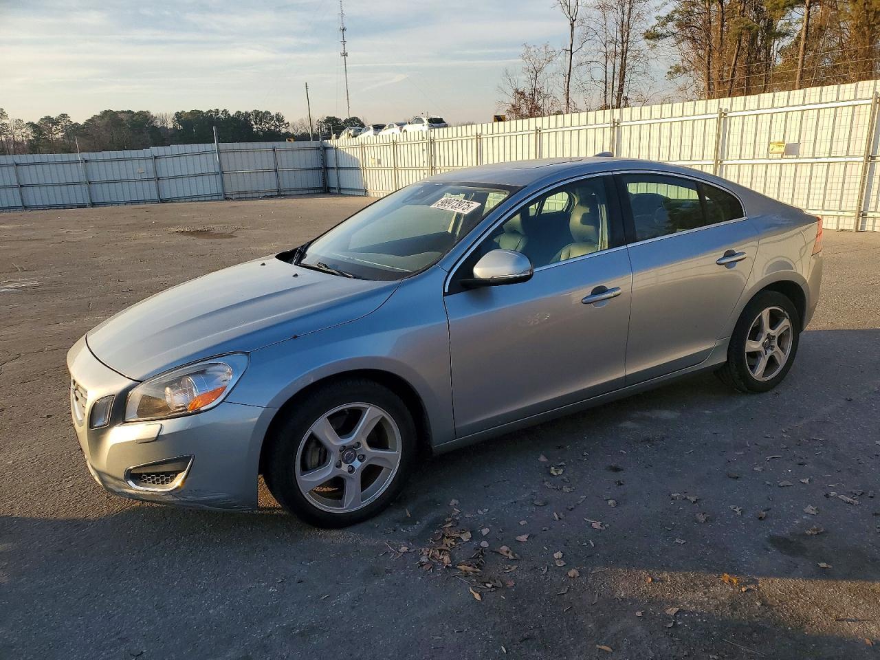 2013 VOLVO S60