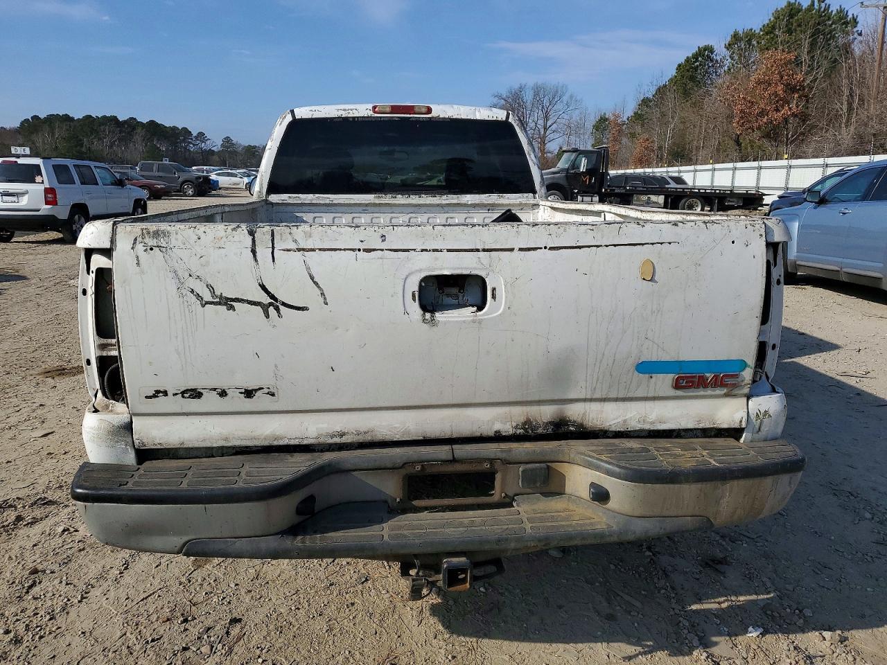 2005 GMC Sierra