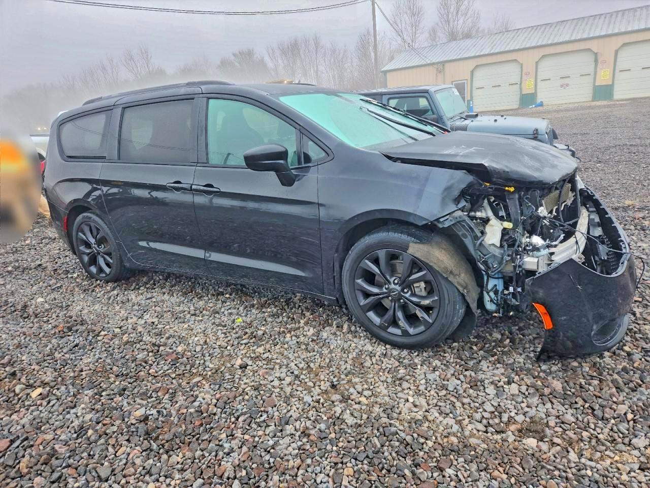 2020 CHRYSLER Pacifica