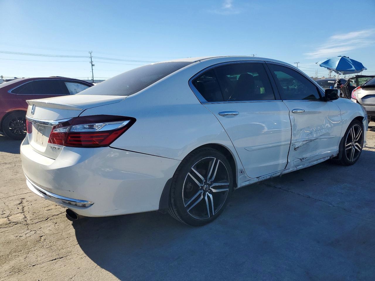 2016 HONDA ACCORD