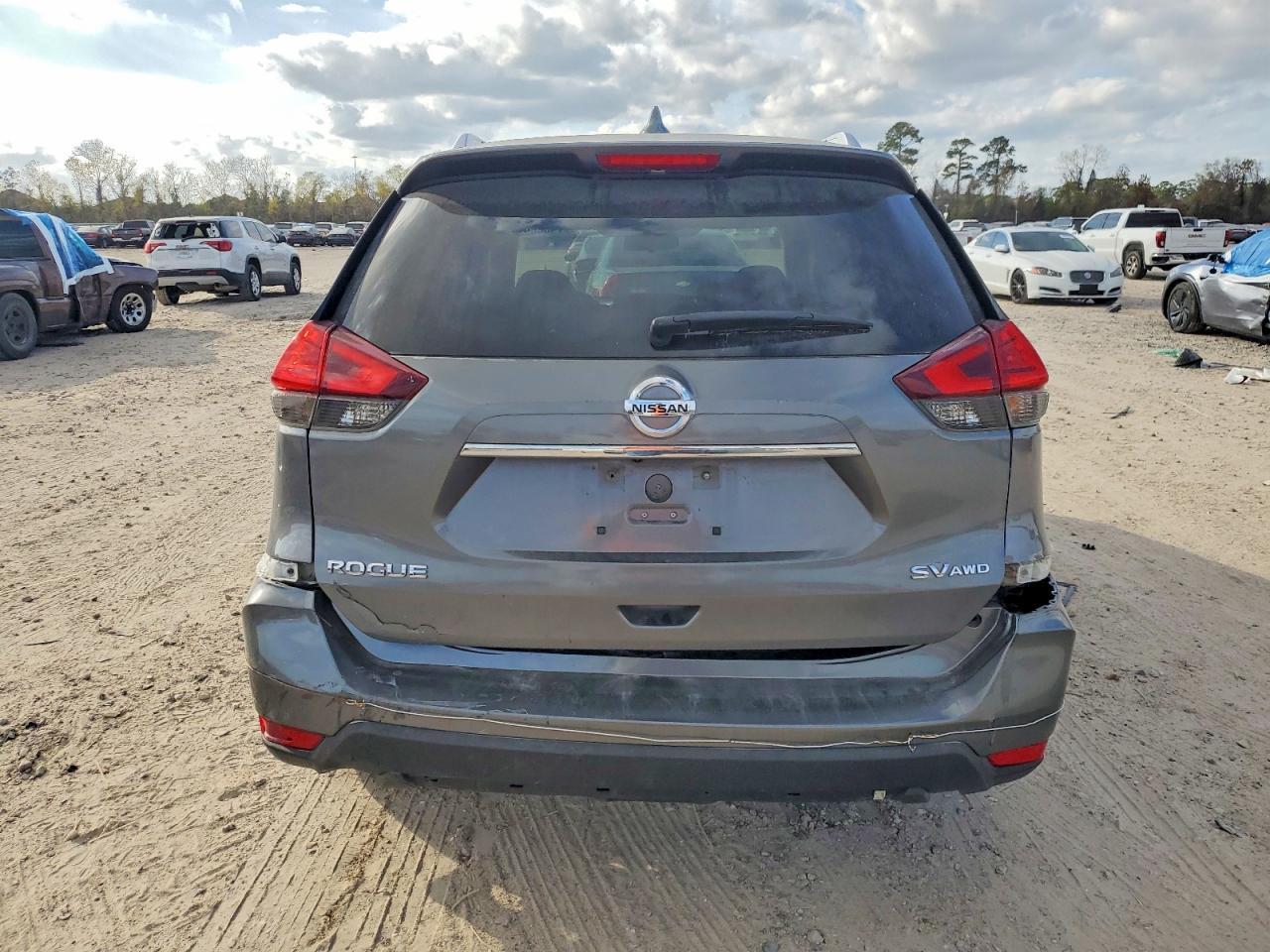 2017 NISSAN ROGUE